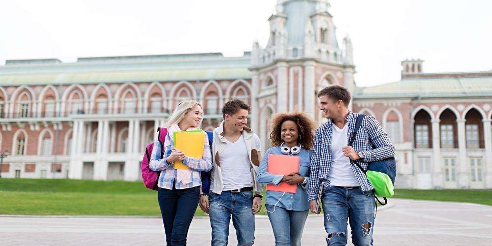 Cơ hội giảm học phí tại các trường theo học